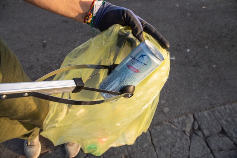 Video/Plastic Free, l’irpino Carlo Cosenza:”Battaglia importante per la tutela ambientale”