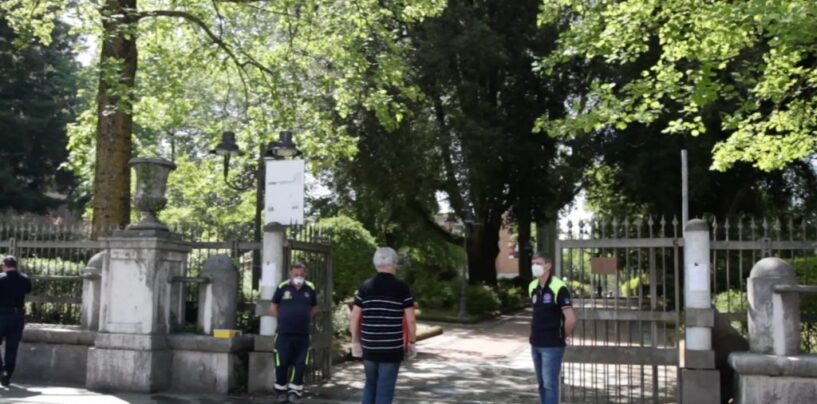 Paura in villa comunale, nigeriano aggredisce le forze dell’ordine