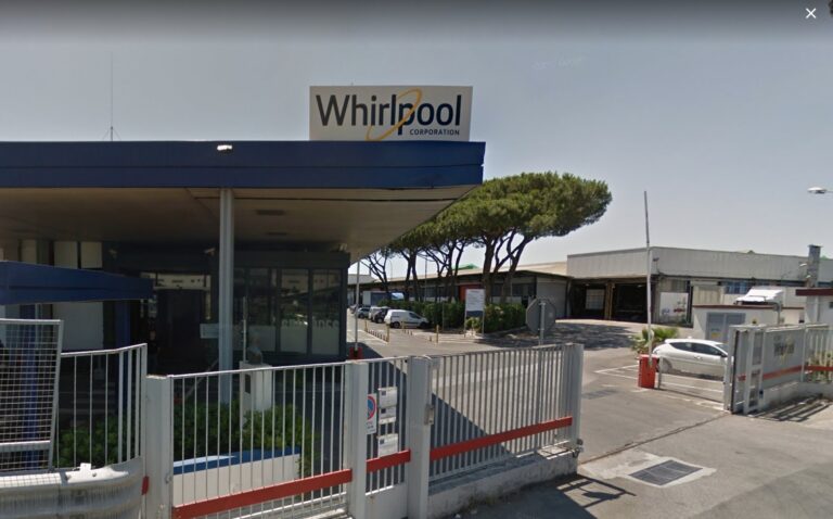 Palombella-Ficco, Whirlpool:  “Vergognoso che dopo 18 mesi Governo non abbia trovato soluzione”