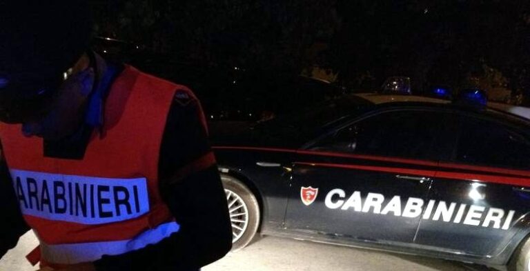Ofantina, ubriaco al volante provoca incidente con feriti: denuncia e ritiro patente