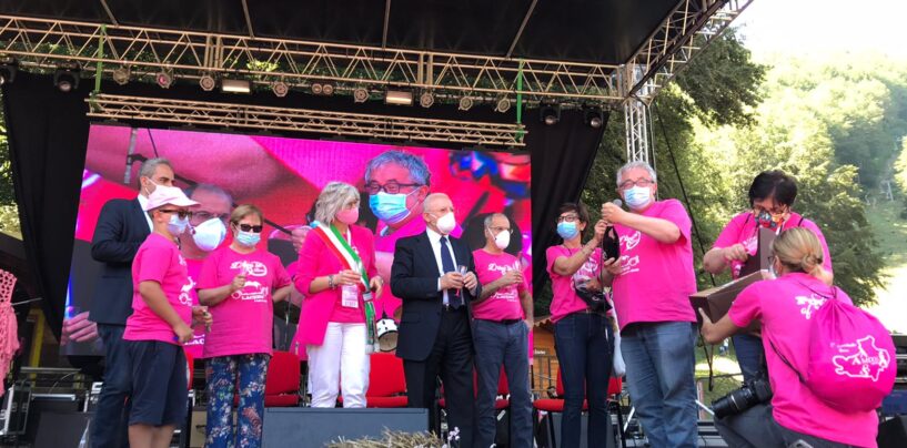 FOTO / Il rosa e la prevenzione “invadono” il Laceno