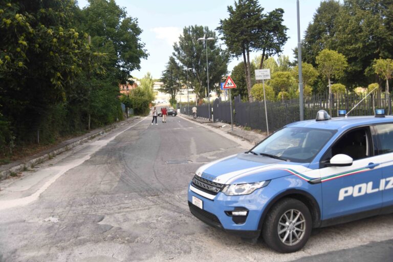 “Stesa” di Valle, utilizzata una pistola a tamburo: indagini e perquisizioni a tappeto