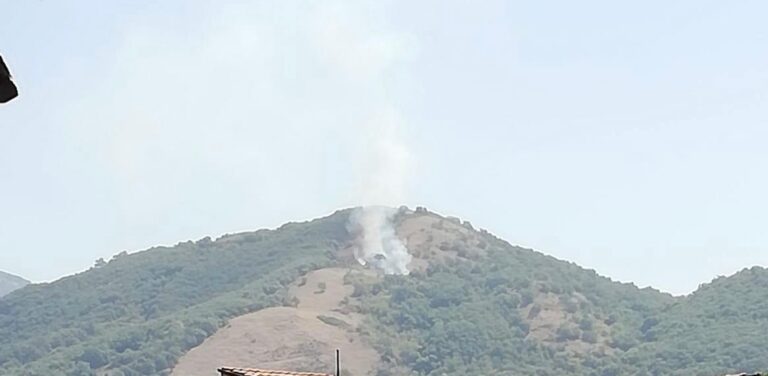 L’Irpinia continua a bruciare, fiamme sul Cervaro spente dopo 8 ore. Oggi “tocca” a Chiusano