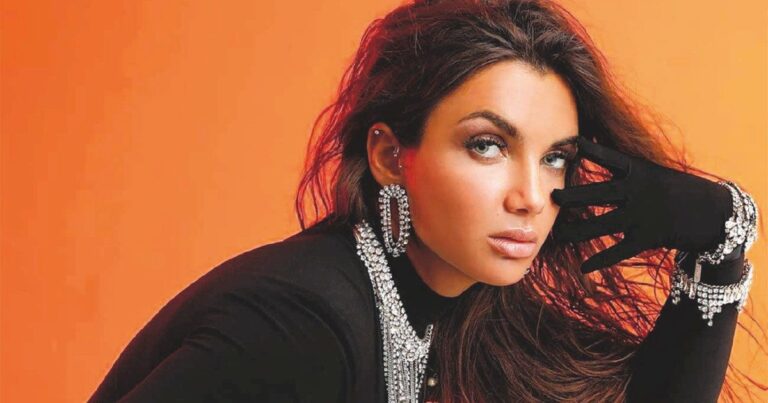 Elettra Lamborghini su twitter: “Covid, cancello i miei concerti”