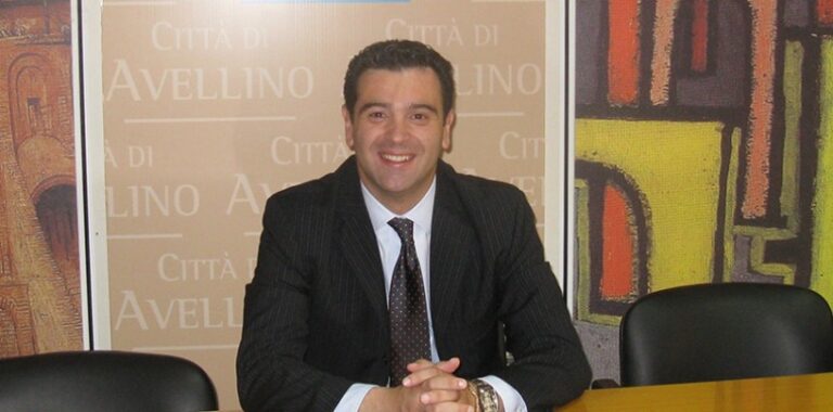 Avellino, a Ferragosto divieto vendita per asporto alcolici dopo le 21.00