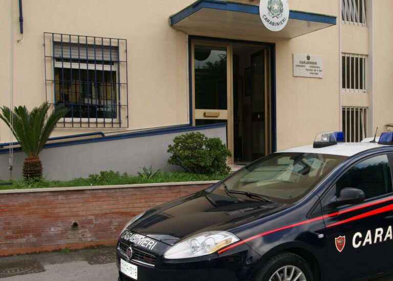 Minaccia i genitori e tenta di estorcegli denaro per acquistare droga: arrestato 30enne di Mugnano del Cardinale