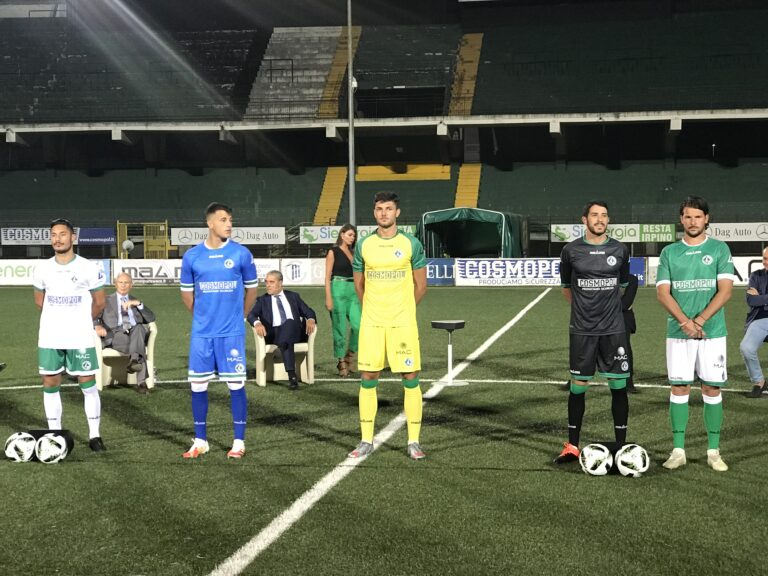 Avellino, riflettori accesi sulle divise ufficiali: al Partenio sfilano i nuovi acquisti