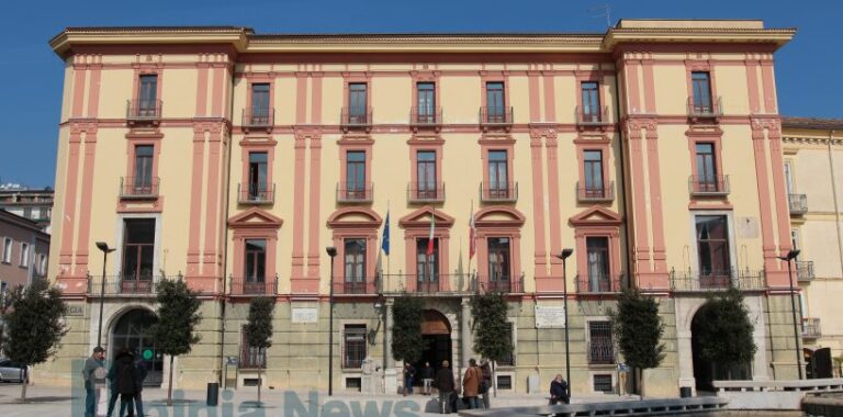 VIDEO-FOTO/ Si accende la corsa per Palazzo Caracciolo: ecco tutti i candidati alla presidenza e al consiglio