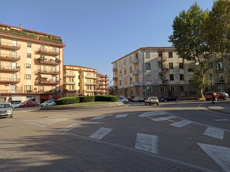 Auto usata da ladri seriali ritrovata ad Atripalda