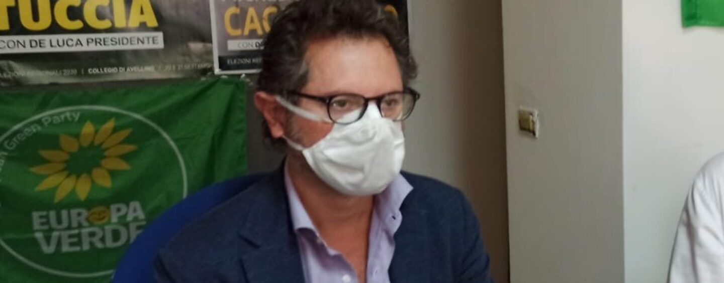 FOTO / “Anche in Irpinia ci sono persone che cambiano partiti più in fretta delle loro mutande”. Regionali, ecco Borrelli