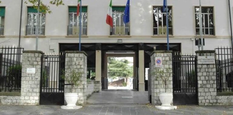 Piano vaccinale, arrivano i nostri: da martedì dosi anche alla caserma Berardi