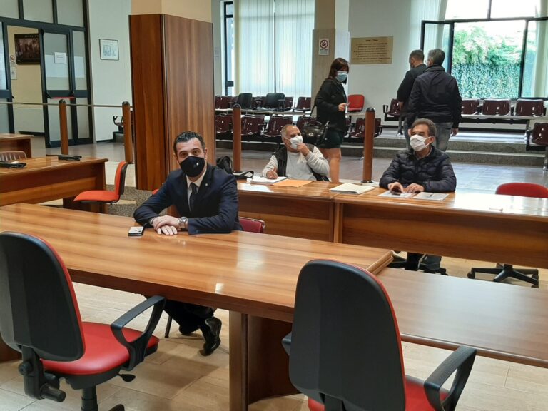 Avellino, Ugo Maggio resta presidente del consiglio comunale. “Non mi dimetto, la maggioranza è con me. Almeno così sembra…”