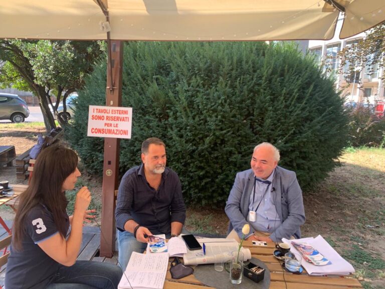 VIDEO / L’Irpinia fai da te di Petroccione, il candidato che ha conquistato De Luca con un libro