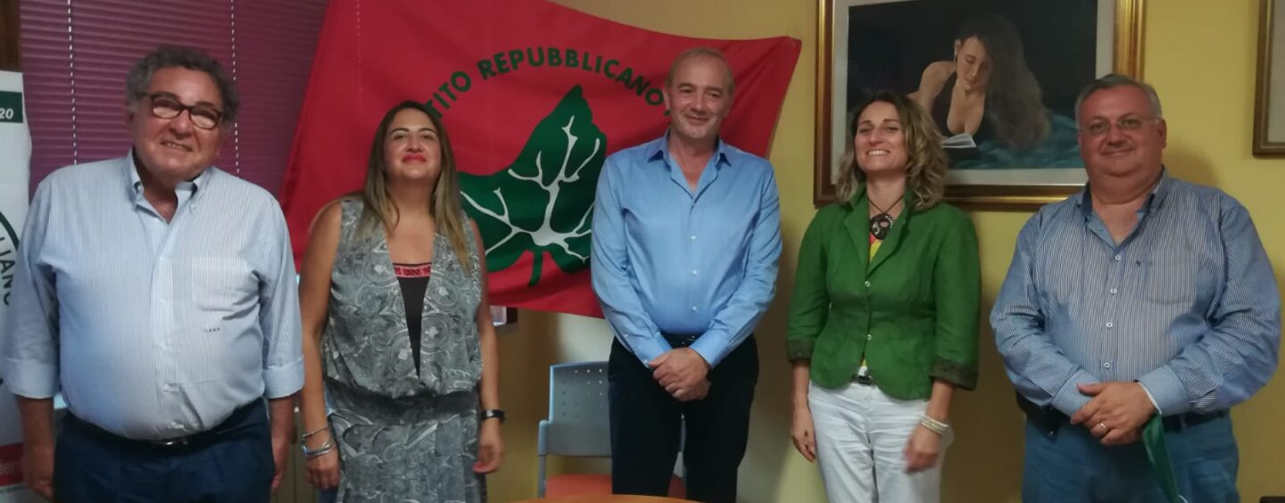 Avellino. Incontro nella sede Ugo LaMalfa tra i candidati del Partito Repubblicano Italiano a sostegno di De Luca