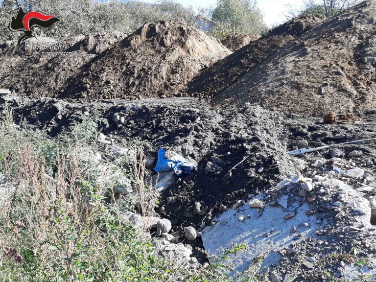 Gestione illecita di rifiuti speciali pericolosi e non: scattano denunce e sequestri