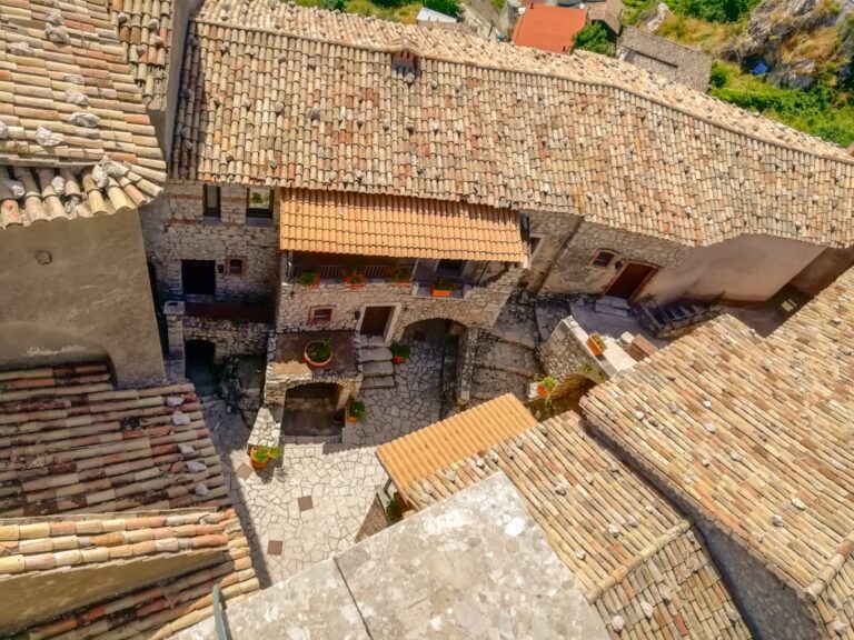 Giornate “Fai” d’autunno, in Irpinia visite all’acquedotto augusteo di Serino e al borgo di Castelvetere