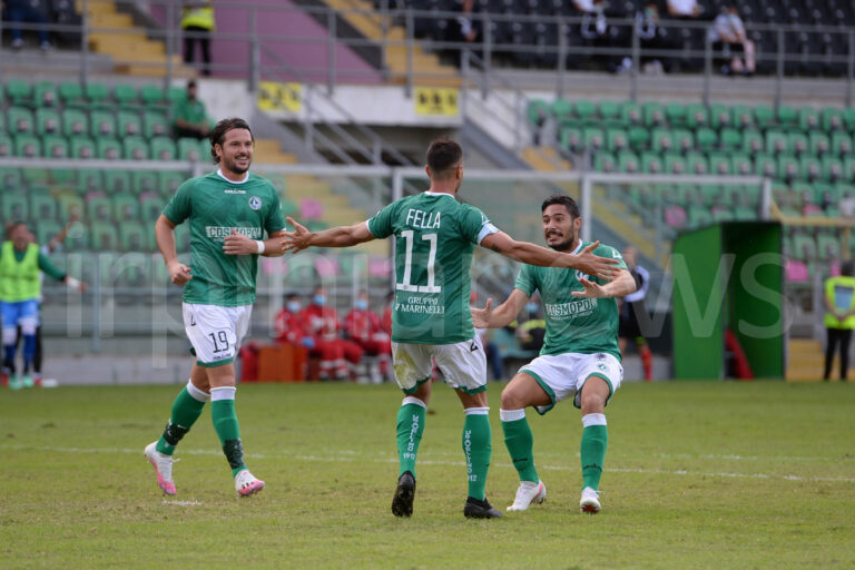 Palermo-Avellino, la fotogallery del blitz biancoverde