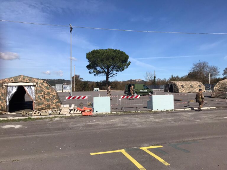 VIDEO/ Drive-through-Difesa, ad Avellino anche i militari in campo per i tamponi