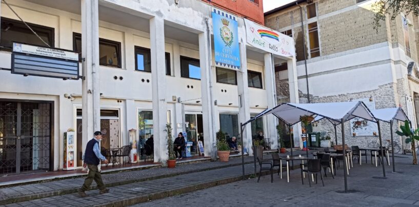 Malore in piazza: ricoverato