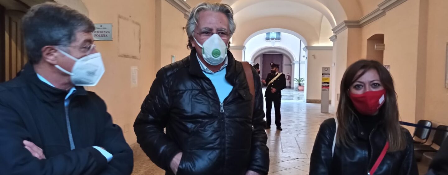 Scuola, i sindacati: il maxi-concorso non s’ha da fare. “Lasciamo tranquilli i nostri studenti, la situazione già è a rischio così”