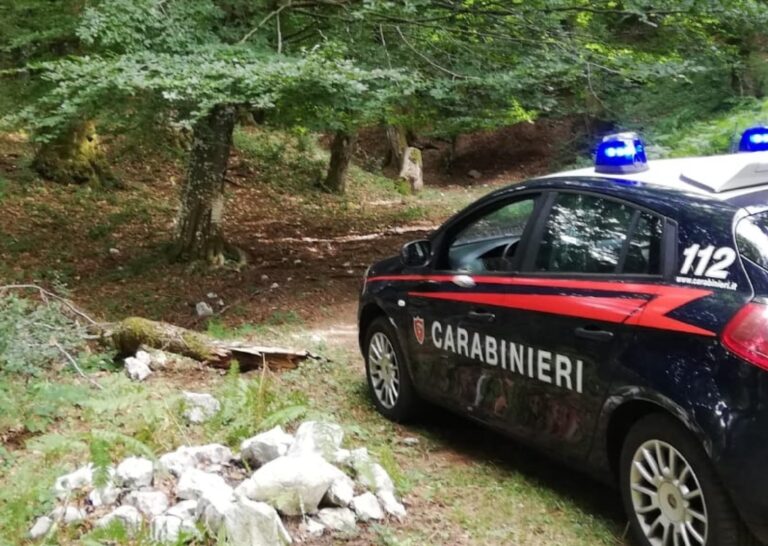 Un 40enne di Solofra ha provato ad uccidersi lanciandosi da un precipizio. E’ stato salvato giusto in tempo