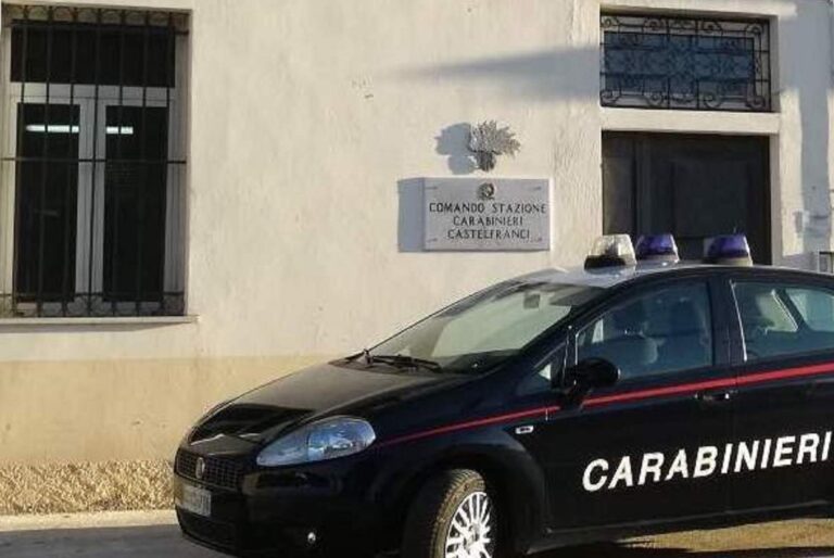 Montella: denunciate 2 persone per possesso illegale di coltelli e munizioni