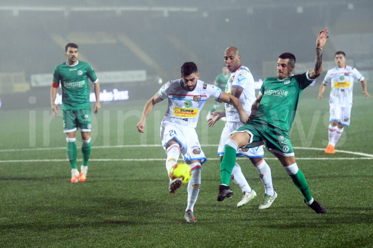 Bambola Avellino: il Bari passeggia al San Nicola