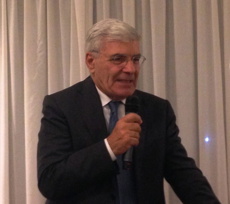 Ficco, cinque Asl su sette non riconoscono ai medici l’indennità regionale: intervenga De Luca