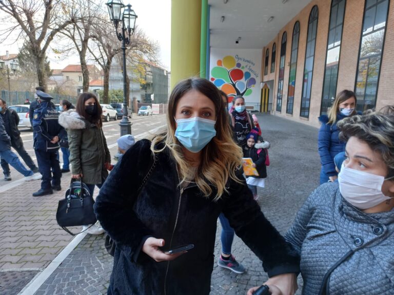 FOTO E VIDEO / Irpinia, si ritorna a scuola solo a Bagnoli e Contrada. Il sindaco De Santis: “Scelta coraggiosa ma sofferta”