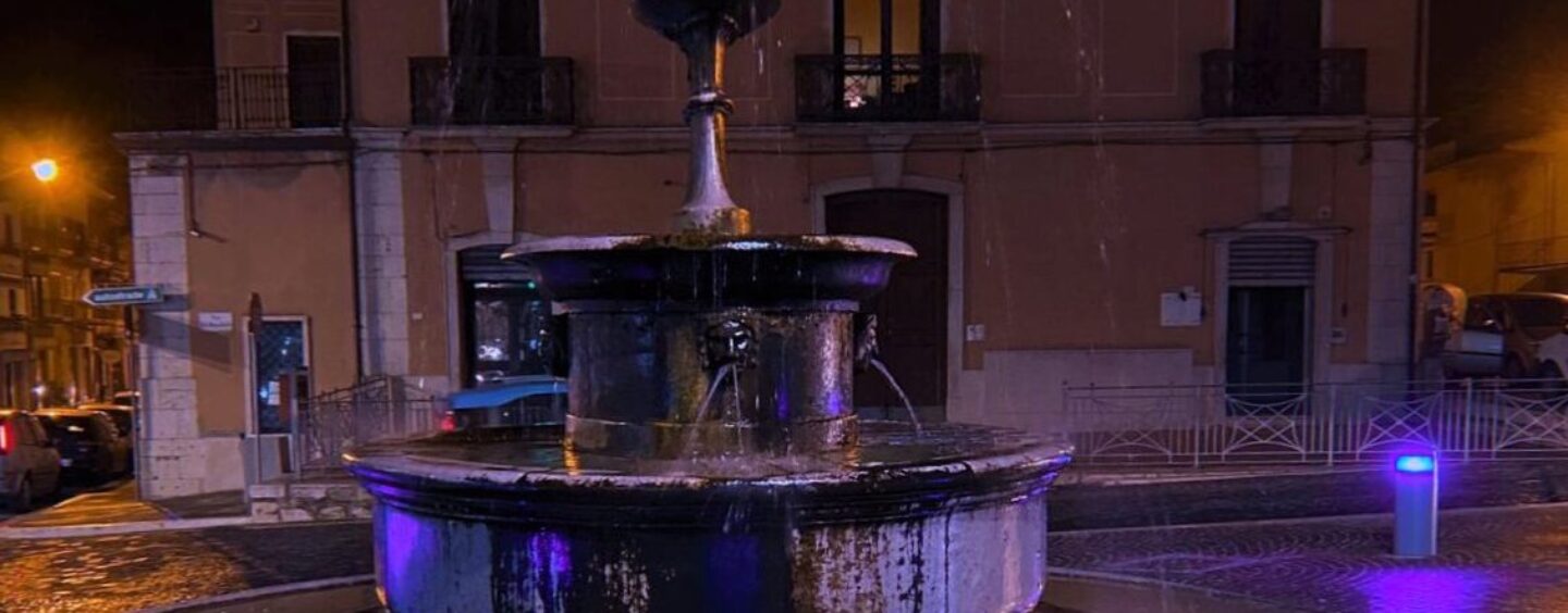 FOTO / Grottaminarda e Monteverde si colorano di viola in onore dei bambini nati prematuri