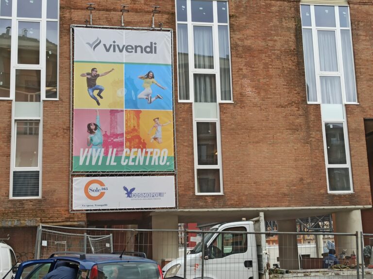 FOTO E VIDEO / Bye Bye Mercatone, benvenuto “Vivendi”. Market, uffici comunali, asilo, braceria e oltre 400 parcheggi al centro città