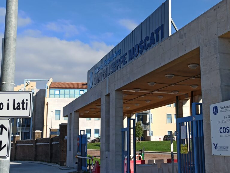Covid, ancora un decesso all’ospedale Moscati