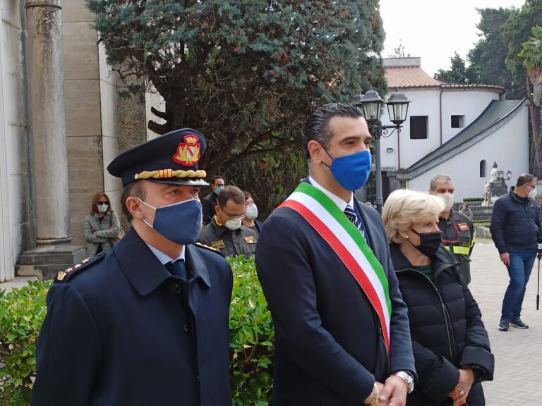 Festa “promuove” i lockdown locali. “Avellino è virtuosa, non va bloccata”. “Proviamo a far tornare a scuola i nostri ragazzi almeno fino alle medie”