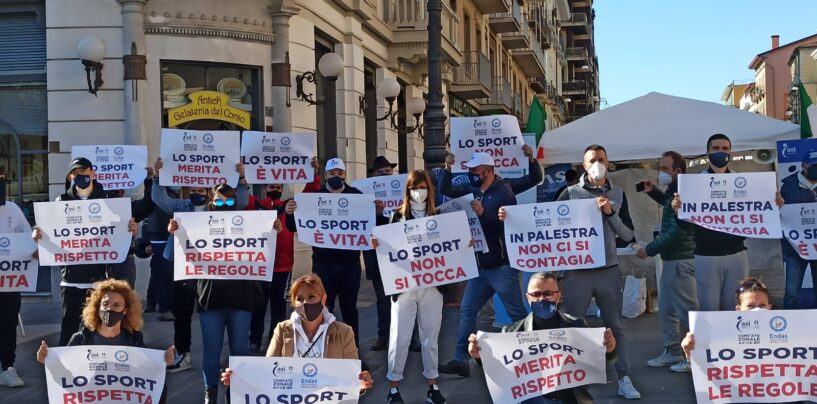 “Lo sport è anche salute. Ci ribelliamo alle chiusure perché significa limitare il benessere degli italiani”. Palestre e non solo in piazza
