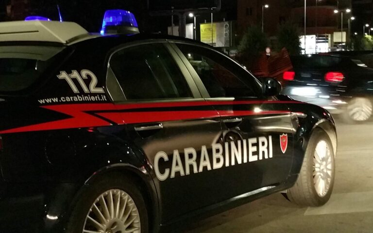 Napoli, Chiaia: in 6 ad allenarsi nonostante i divieti, sanzionati dai carabinieri. Palestra chiusa