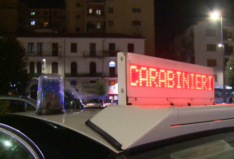 Fanno razzia in diversi supermercati di Avellino: in tre acciuffati dopo inseguimento e denunciati