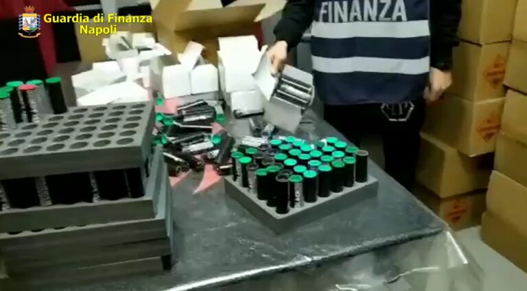 VIDEO / Operazione “Natale sicuro”, sequestrati 1.660 Kg di botti illegali: 4 arresti