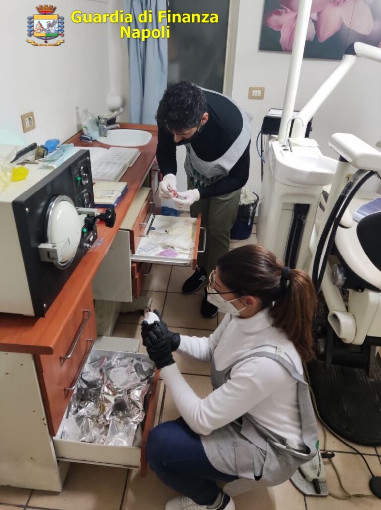 VIDEO/ Napoli, scoperto un falso dentista