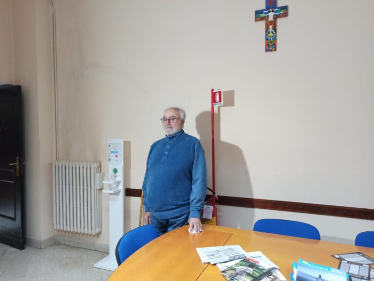 VIDEO / “Artigiani, commercianti, liberi professionisti: ecco chi sono i nuovi poveri. Ma non li lasceremo soli”. Avellino, il Natale della Caritas nel segno di Padre Antonio Forte