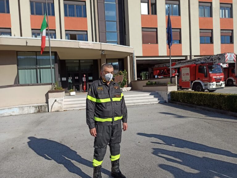 FOTO E VIDEO / Vigili del fuoco, il giorno di Bellizzi: “Amo il comando di Avellino e gli renderò onore”
