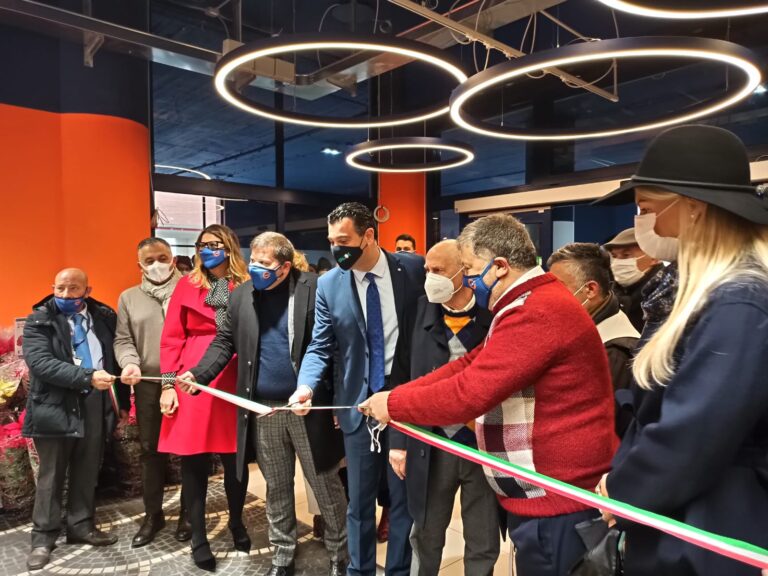FOTO E VIDEO / Nuovi posti di lavoro e nuovo impulso al commercio, Avellino comincia a rivedere un po’ di “sole” da via Ferriera