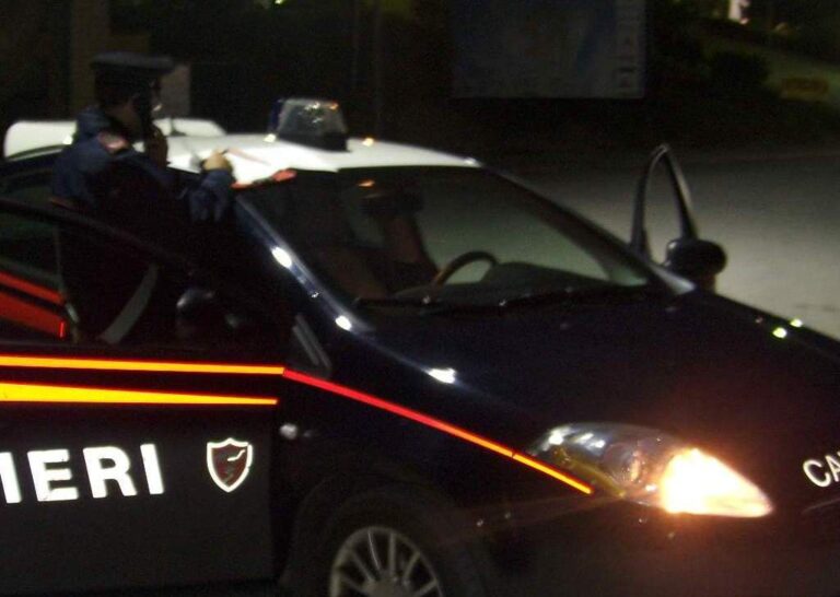 Altavilla Irpina, provoca incidente con un auto rubata: denunciato un 40enne