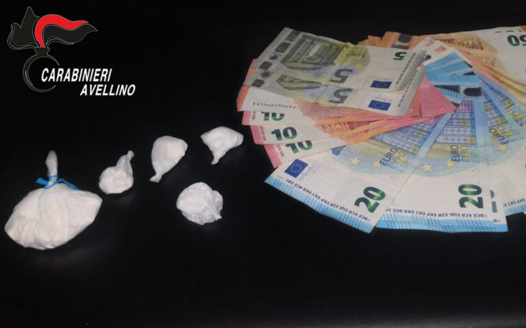 Pusher beccato con la cocaina: arrestato dai Carabinieri