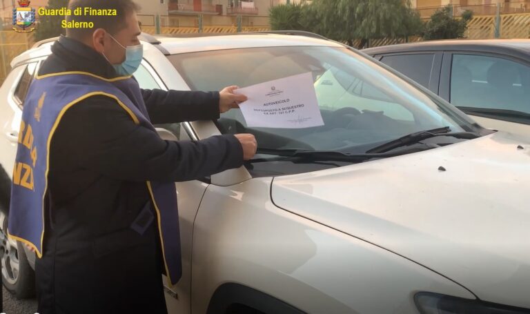 Intascava acconti da clienti: nei guai il titolare di un autosalone di Eboli