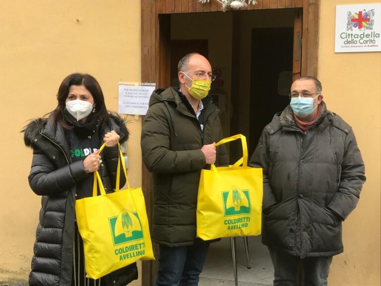 VIDEO/ Una Befana a km 0 per Coldiretti, colma di Irpinia e solidarietà