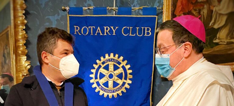 Rotary Avellino Ovest, consegnata la calza della solidarietà
