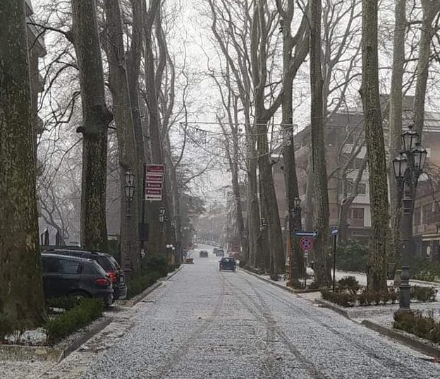 FOTO / Irpinia imbiancata, ma non è la neve