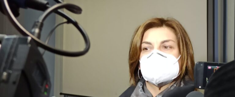 VIDEO / Arrivate le fiale, l’Asl riprende a vaccinare. Dosi per la popolazione, si cercano le sedi adatte. “Ad Avellino ipotesi campo Coni”