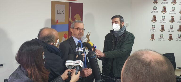 VIDEO/ Minacce, violenze e tassi usurai del 240%: in cella i taglieggiatori incubo dei ristoratori del Sannio