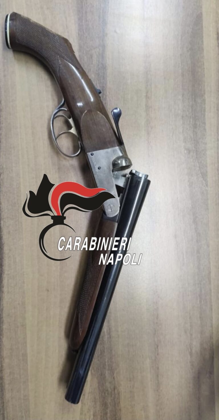 Cardito: nella sua macelleria nascondeva un fucile a canne mozze rubato
